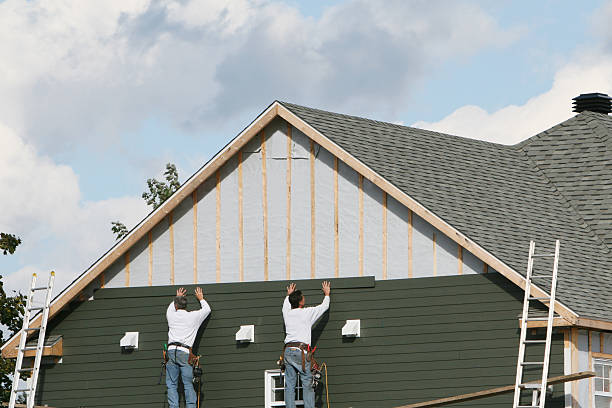 Professional Siding technician working in Salem, NC